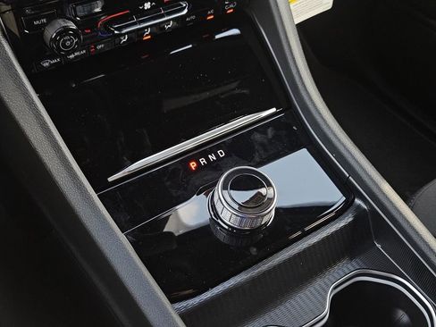 New 2025 Jeep Grand Cherokee Laredo X image 18