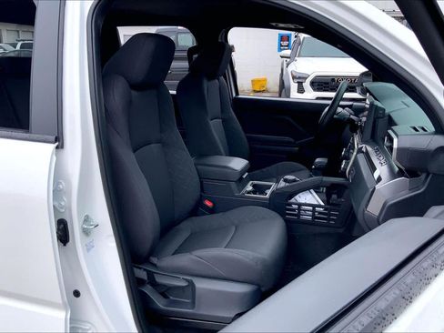 Used 2026 Toyota Tacoma SR5 image 9