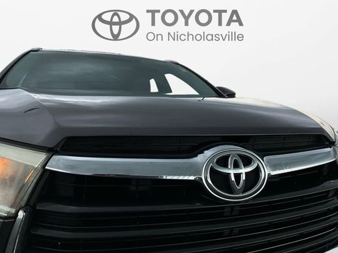 Used 2016 Toyota Highlander XLE w/ Protection Package #3 AWD/4WD image 9