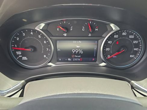 Used 2022 Chevrolet Equinox Premier FWD image 27