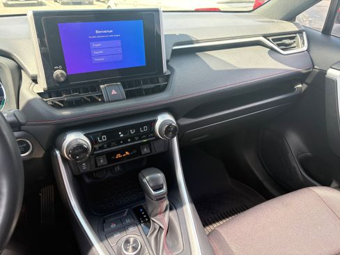 Used 2023 Toyota RAV4 SE w/ Weather & Moonroof Package AWD/4WD image 9