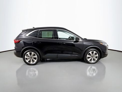 Used 2025 Ford Escape Platinum image 9