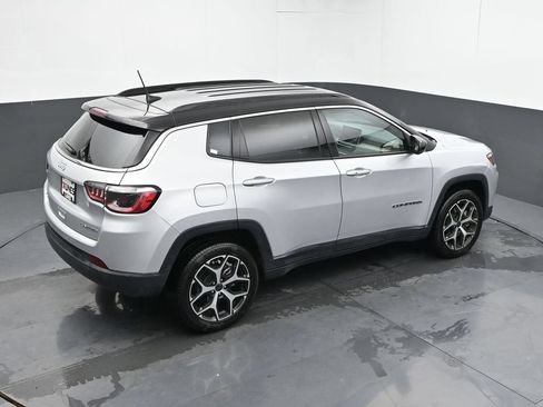 Used 2025 Jeep Compass Limited AWD/4WD image 13