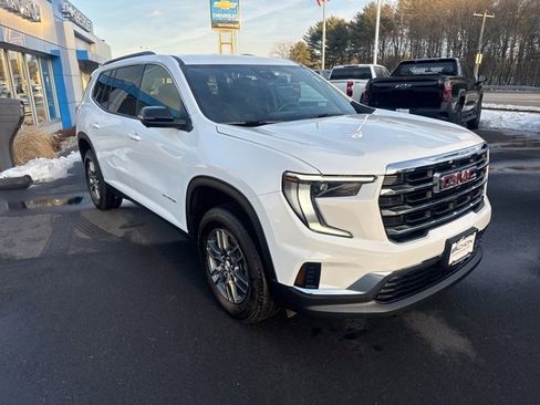 Used 2025 GMC Acadia Elevation image 7
