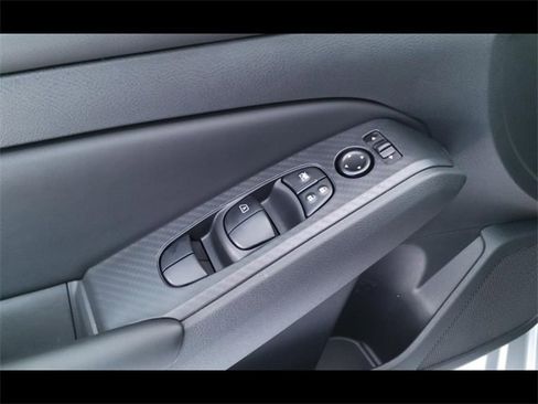 Certified 2025 Nissan Altima 2.5 S image 13