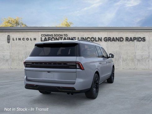 New 2026 Lincoln Navigator L Reserve w/ Jet Appearance Package AWD/4WD image 8