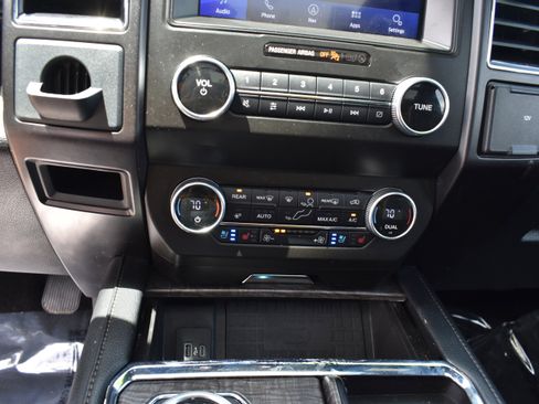 Used 2021 Ford Expedition Limited AWD/4WD image 21