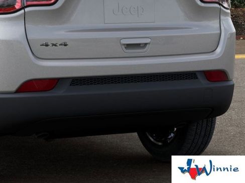 New 2026 Jeep Compass Latitude image 16