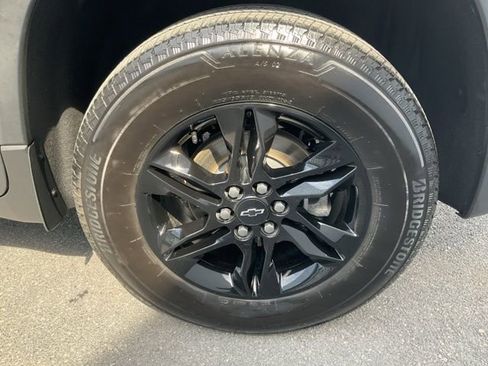 Certified 2023 Chevrolet Traverse LT w/ Midnight/Sport Edition AWD/4WD image 18