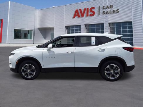 Used 2025 Chevrolet Blazer LT FWD image 10