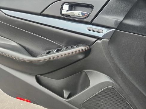 Used 2023 Nissan Maxima SR w/ Sport Mat Group FWD image 20