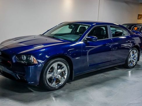 Used 2014 Dodge Charger R/T RWD image 5