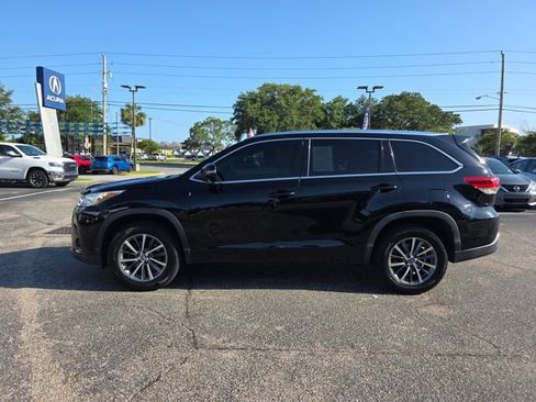Used 2018 Toyota Highlander XLE FWD image 7
