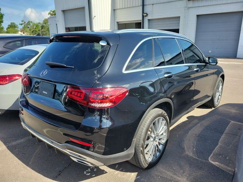 Used 2021 Mercedes-Benz GLC 300 image 3