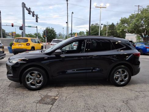 Certified 2025 Ford Escape ST-Line AWD/4WD image 6
