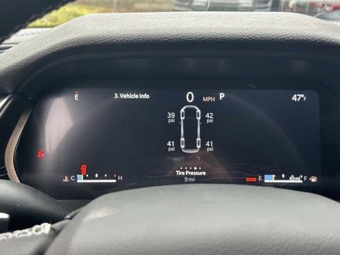 New 2025 Jeep Grand Cherokee L Altitude image 24