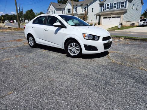 Used 2015 Chevrolet Sonic LT FWD image 1