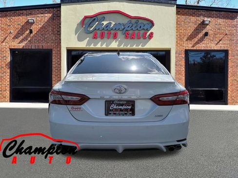 Used 2019 Toyota Camry XSE w/ Driver Assist Package FWD image 5