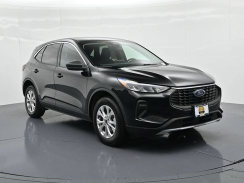Used 2024 Ford Escape Active AWD/4WD image 4