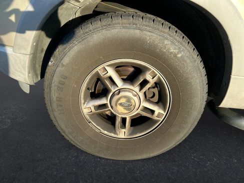 Used 2002 Ford Explorer XLT RWD image 10
