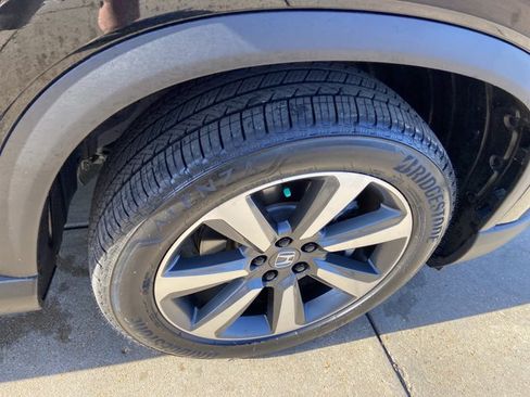 Used 2025 Honda Pilot Elite image 32