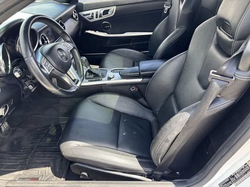 Used 2014 Mercedes-Benz SLK 250 image 17