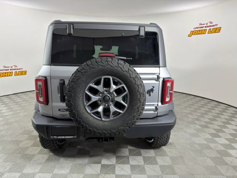 Used 2023 Ford Bronco Badlands AWD/4WD image 4