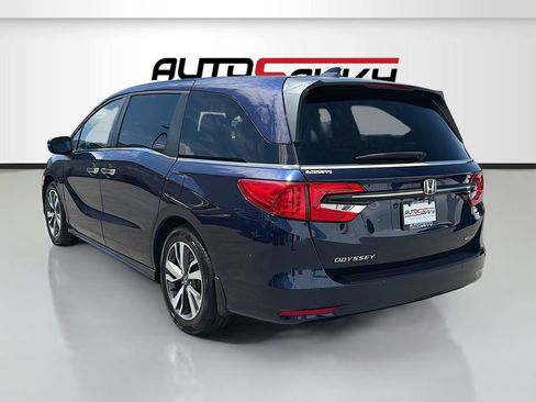 Used 2024 Honda Odyssey Touring image 5