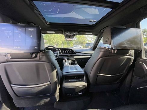Used 2021 Cadillac Escalade ESV Sport w/ Driver Assist Tech Package AWD/4WD image 23