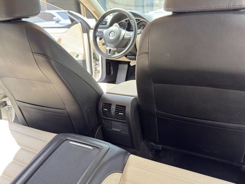 Used 2012 Volkswagen CC Lux Limited FWD image 30