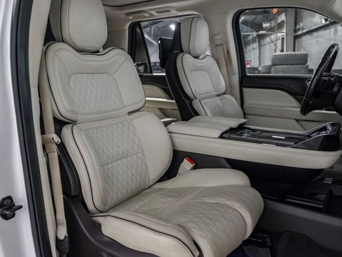 Used 2021 Lincoln Navigator L Black Label w/ Cargo Convenience Package image 32