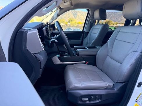 Used 2023 Toyota Tundra Limited w/ Power Package AWD/4WD image 11