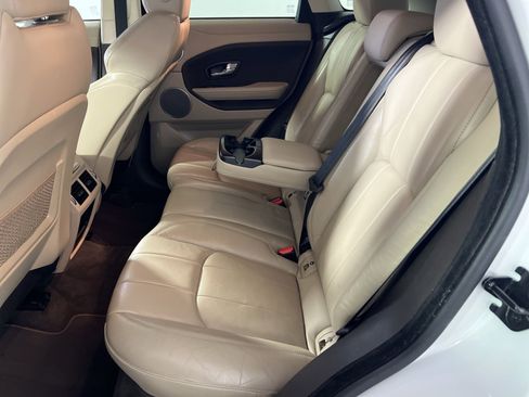 Used 2017 Land Rover Range Rover Evoque SE image 25