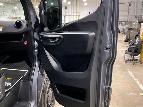 Used 2023 Mercedes-Benz Sprinter 2500 image 17