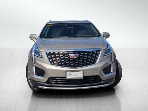 Used 2022 Cadillac XT5 Premium Luxury w/ Technology Package FWD image 2
