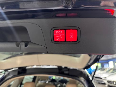 Used 2017 Mercedes-Benz GLC 300 4MATIC image 43