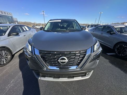 Used 2022 Nissan Rogue S image 25