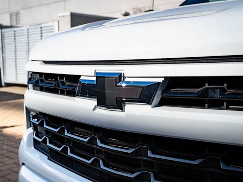 Used 2023 Chevrolet Silverado 1500 RST w/ Protection Package image 3