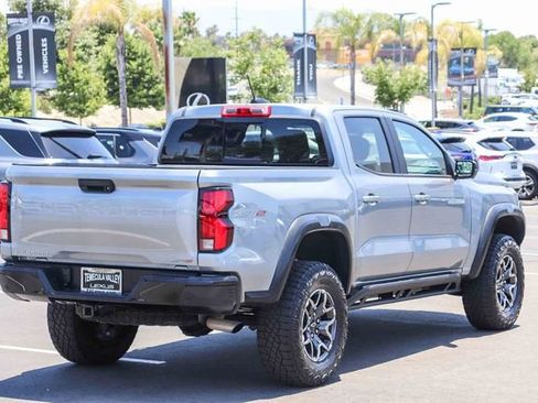 Used 2023 Chevrolet Colorado ZR2 w/ ZR2 Convenience Package III AWD/4WD image 7