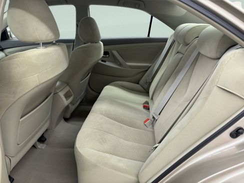 Used 2009 Toyota Camry LE FWD image 11
