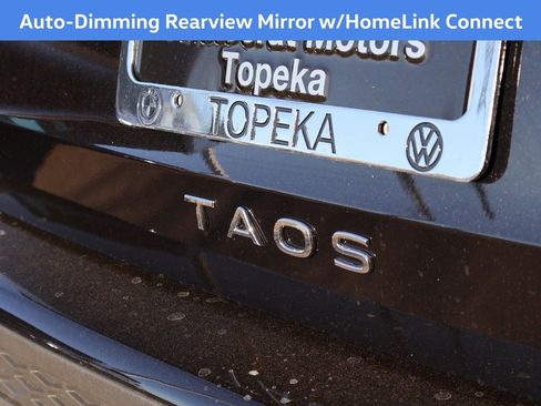 New 2025 Volkswagen Taos SE image 9