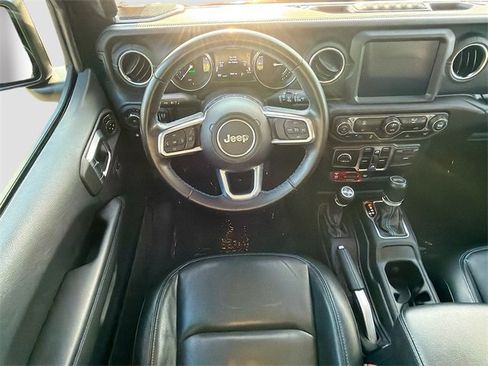 Used 2022 Jeep Wrangler Unlimited Rubicon 4xe image 18