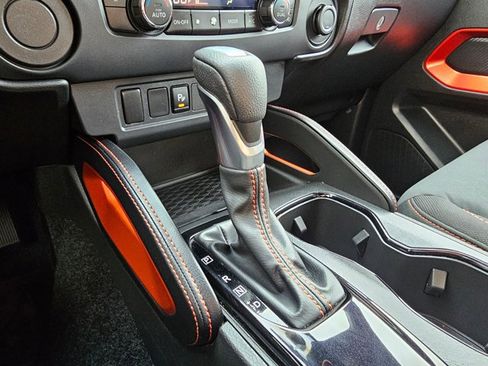 Used 2024 Nissan Frontier Pro-X w/ Technology Package image 29