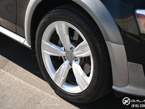 Used 2015 Audi A4 Premium w/ Audi MMI Navigation image 9