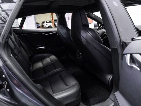 Used 2018 Tesla Model S 75D image 39