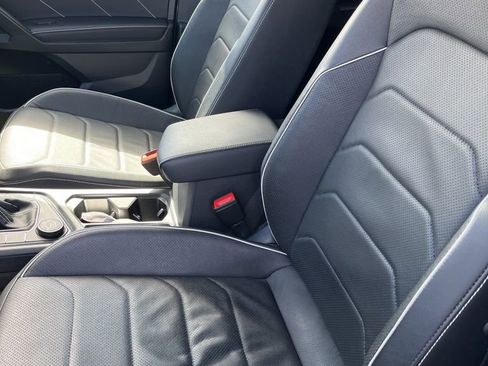 Used 2024 Volkswagen Tiguan SEL R-Line image 19