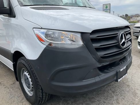 Used 2022 Mercedes-Benz Sprinter 2500 image 46