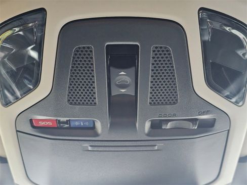 Used 2025 Subaru Outback Touring image 34