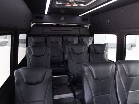 Used 2019 Mercedes-Benz Sprinter 3500 image 38