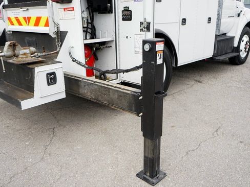 Used 2019 Ford F750 2WD Regular Cab Super Duty image 25